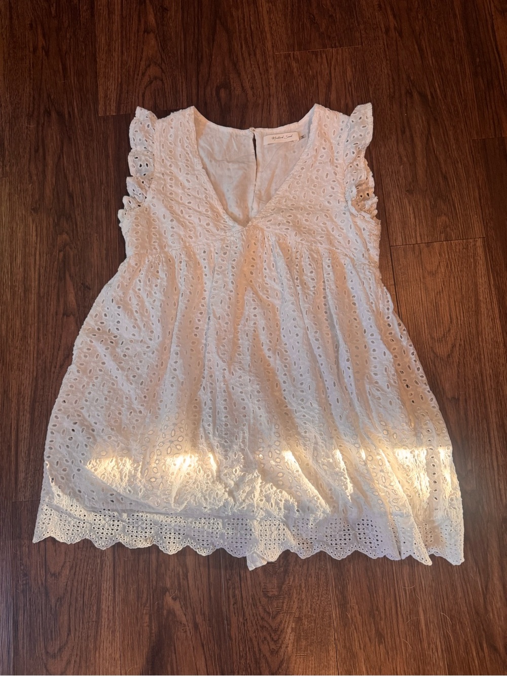 Mustard Seed White Eyelet V-Neck Sleeveless Tunic